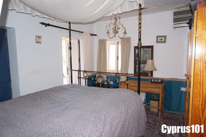 Image No.16-2 Bed Village House for sale