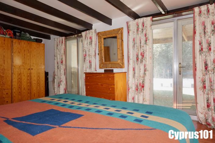 Image No.25-2 Bed Village House for sale