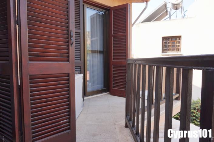 Image No.28-2 Bed Semi-Detached for sale