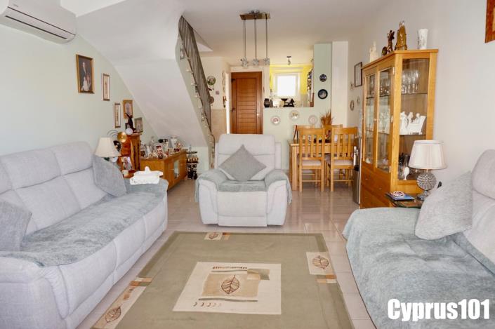 Image No.2-2 Bed Townhouse for sale