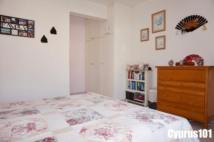 Image No.15-2 Bed Townhouse for sale