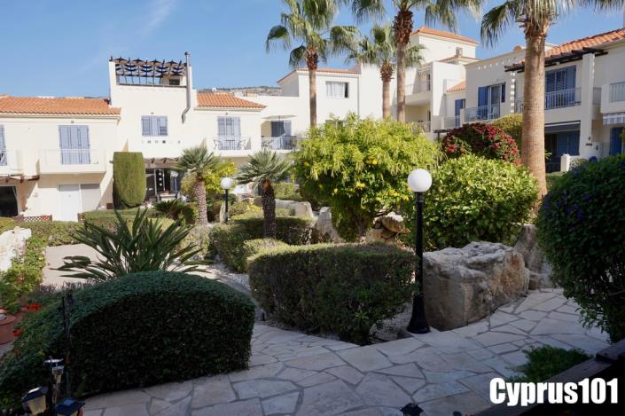 Image No.26-2 Bed Townhouse for sale