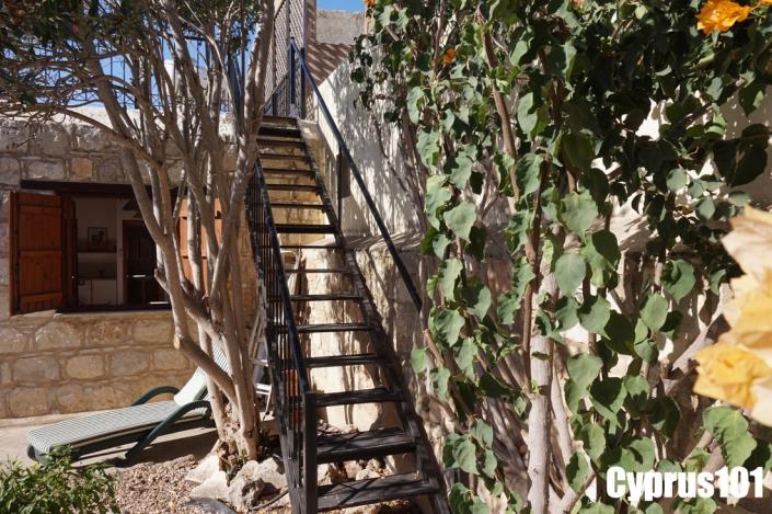 Image No.8-1 Bed Village House for sale