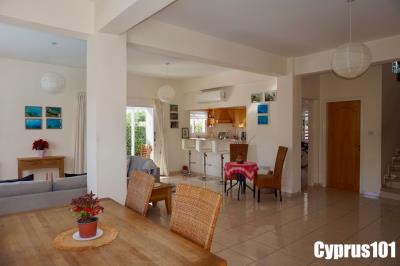 9-Peyia-3-bed-villa-sea-mountain-views-mls-1358