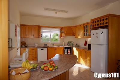 11-Peyia-3-bed-villa-sea-mountain-views-mls-1358