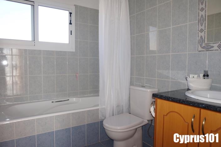 Image No.25-Villa / Détaché de 3 chambres à vendre à Peyia