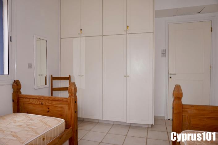 Image No.16-2 Bed Semi-Detached for sale