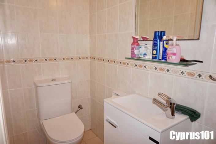 Image No.14-3 Bed Semi-Detached for sale