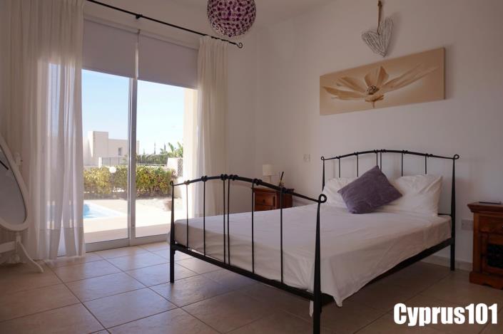 Image No.27-3 Bed Villa / Detached for sale