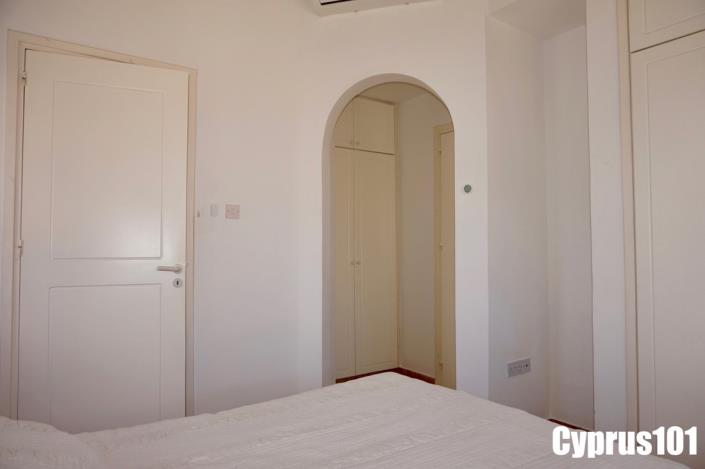 Image No.18-3 Bed Semi-Detached for sale