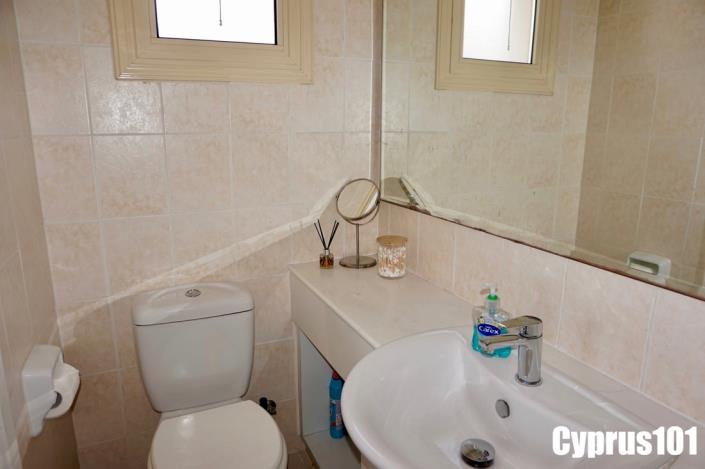 Image No.19-3 Bed Semi-Detached for sale