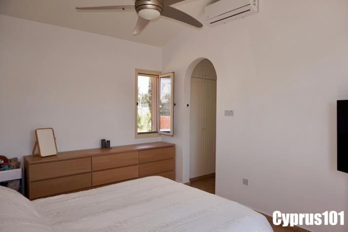 Image No.25-3 Bed Semi-Detached for sale