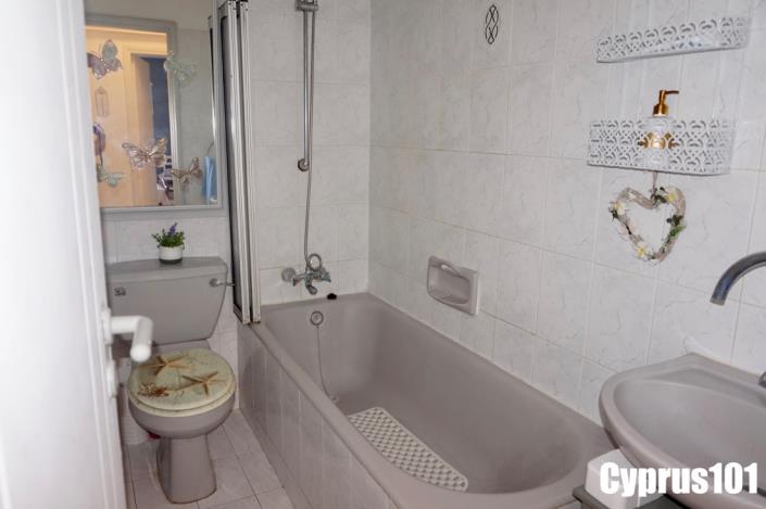 Image No.16-2 Bed Apartment for sale