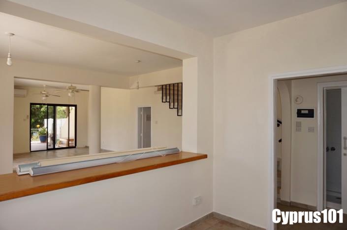 Image No.18-3 Bed Semi-Detached for sale