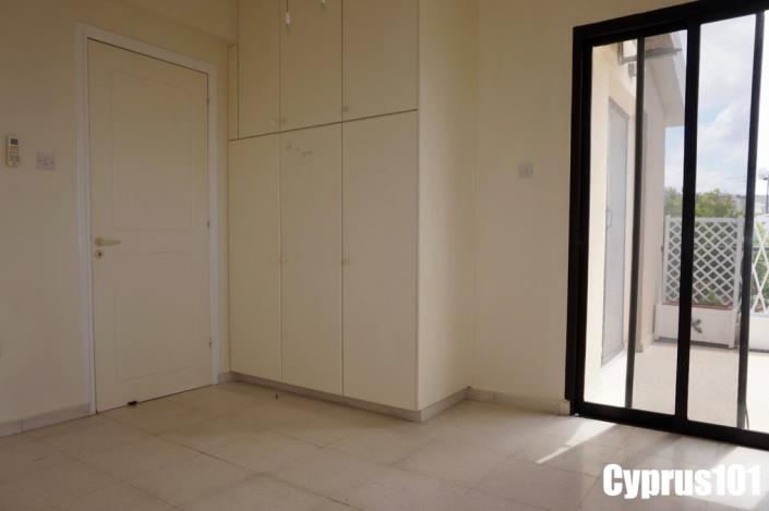 Image No.28-3 Bed Semi-Detached for sale