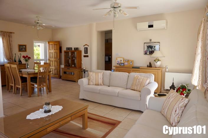 Image No.25-3 Bed Bungalow for sale