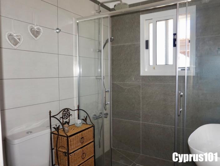 Image No.33-3 Bed Bungalow for sale