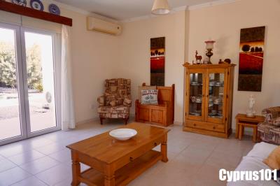 12-Mamonia-3-bed-bungalow-Property-1384