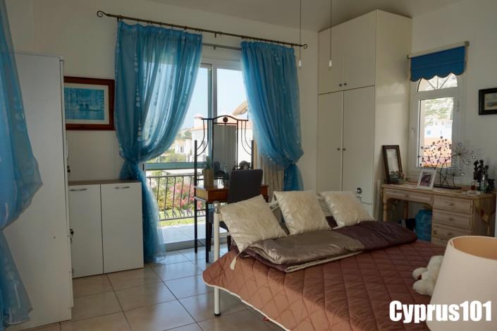 Image No.31-3 Bed Villa / Detached for sale
