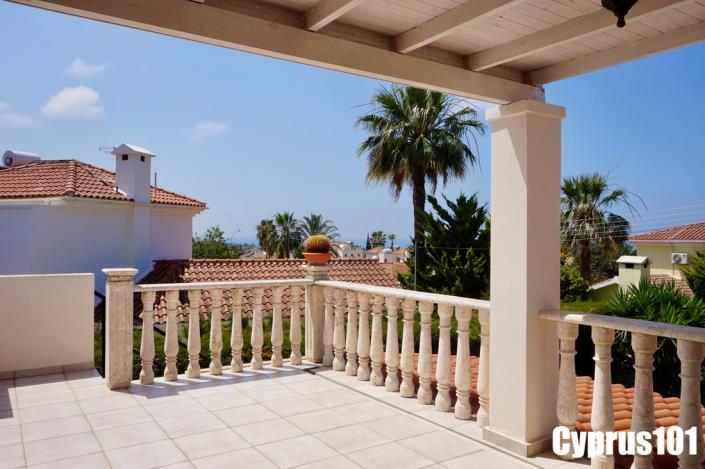 Image No.32-3 Bed Villa / Detached for sale