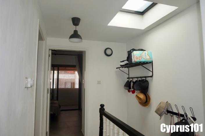 Image No.17-2 Bed Townhouse for sale