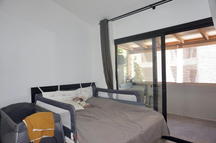Image No.18-2 Bed Townhouse for sale