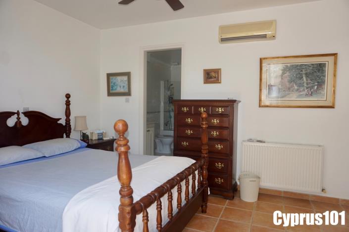 Image No.38-4 Bed Bungalow for sale