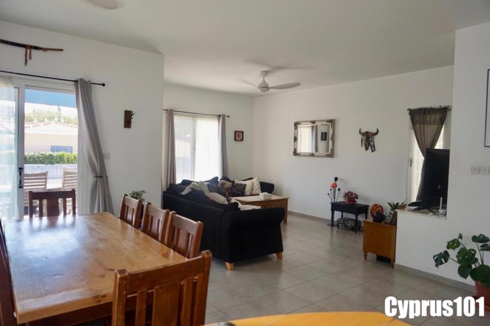Image No.10-3 Bed Villa / Detached for sale