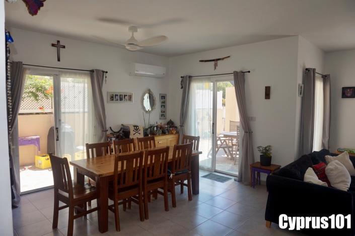 Image No.11-3 Bed Villa / Detached for sale