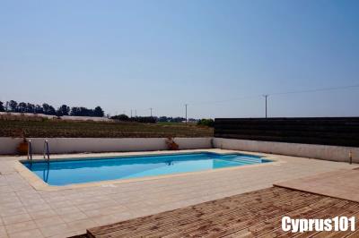 4-mandria-3-bedroom-family-home-with-pool-Property-1398