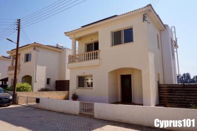 6-mandria-3-bedroom-family-home-with-pool-Property-1398