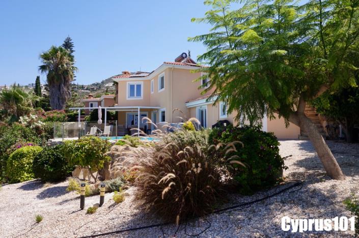 Image No.8-3 Bed Villa / Detached for sale