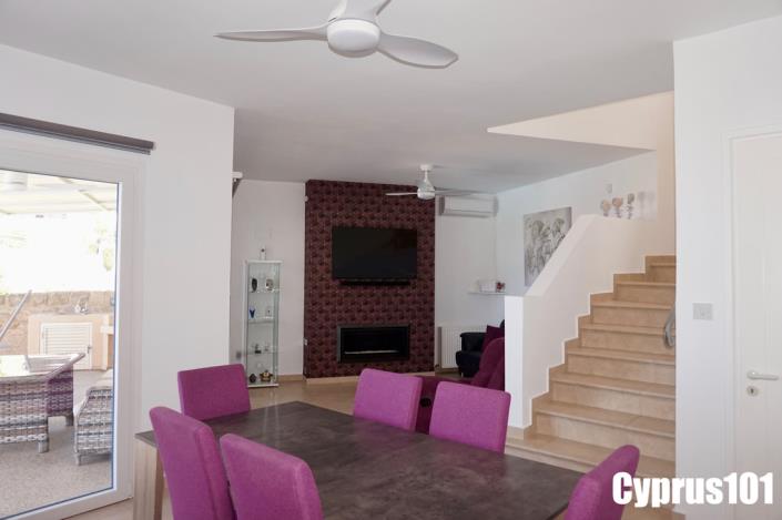 Image No.21-3 Bed Villa / Detached for sale