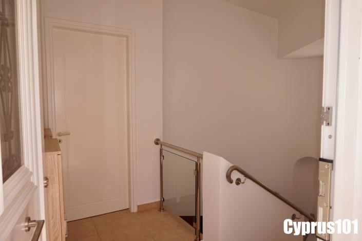 Image No.31-3 Bed Villa / Detached for sale