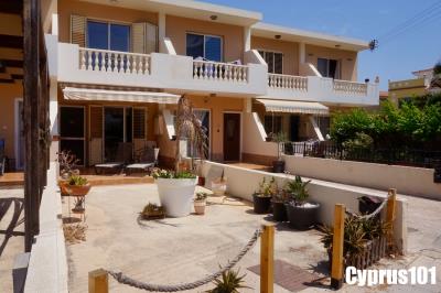 8-kato-paphos-2-bedroom-townhouse-in-prime-location-property-1399