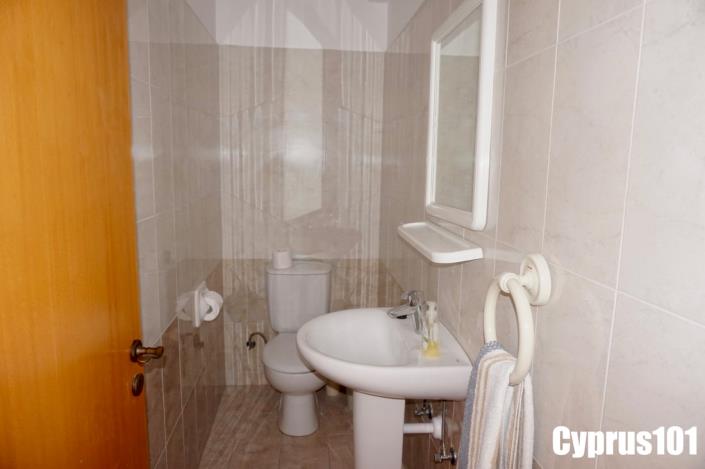 Image No.20-2 Bed Townhouse for sale