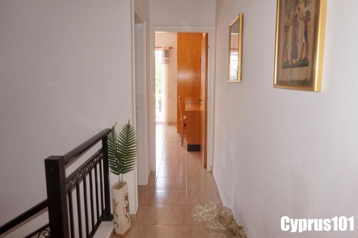Image No.22-2 Bed Townhouse for sale