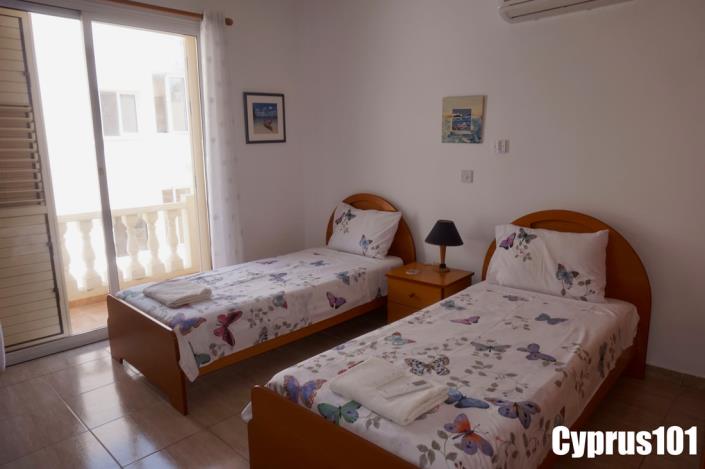 Image No.30-2 Bed Townhouse for sale