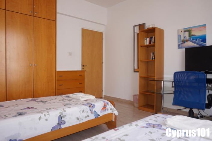 Image No.32-2 Bed Townhouse for sale