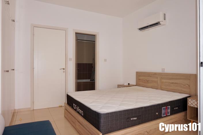 Image No.19-2 Bed Maisonette for sale