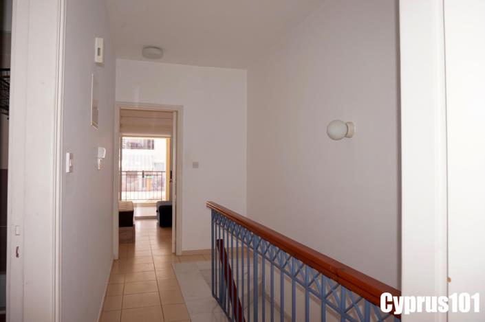 Image No.27-2 Bed Maisonette for sale