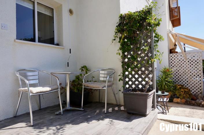 Image No.9-2 Bed Townhouse for sale
