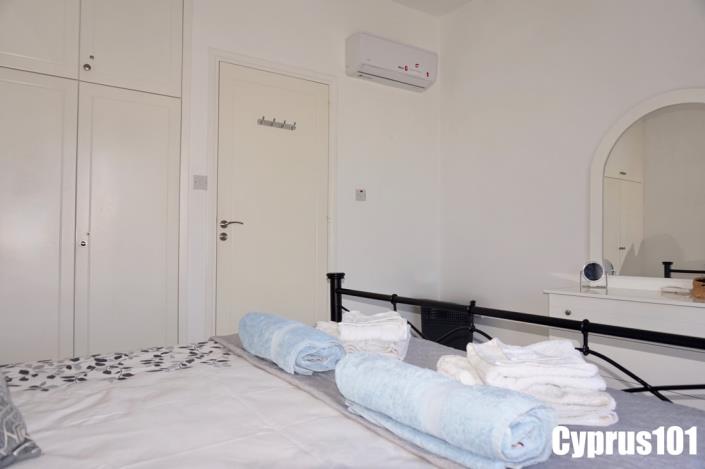 Image No.27-2 Bed Townhouse for sale