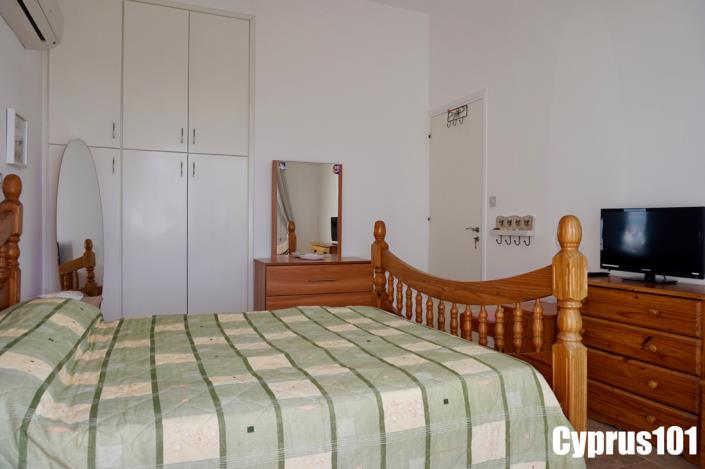 Image No.19-2 Bed Townhouse for sale