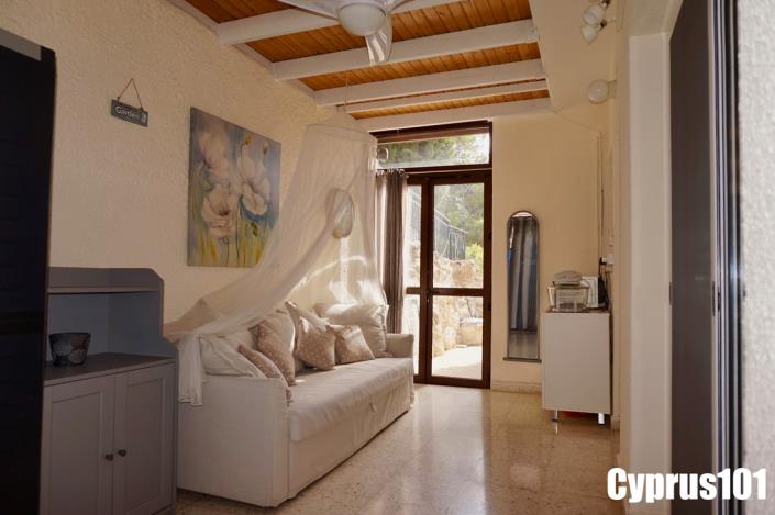 Image No.22-2 Bed Bungalow for sale