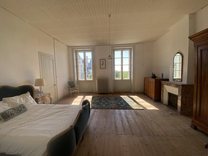 Image No.7-5 Bed House for sale