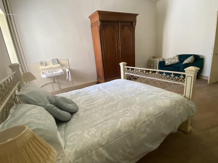 Image No.22-5 Bed House for sale