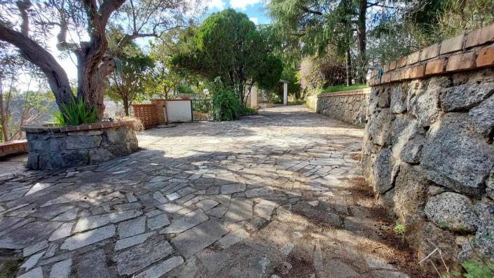 Image No.10-4 Bed Villa / Detached for sale