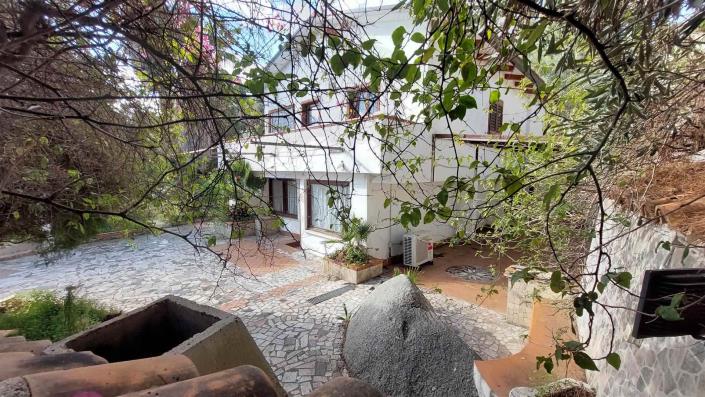 Image No.12-4 Bed Villa / Detached for sale