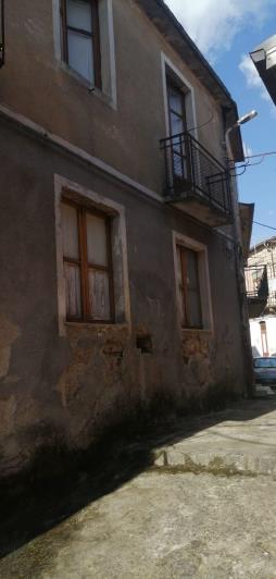 Image No.21-2 Bed Semi-Detached for sale